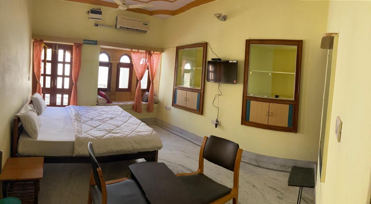 Hotel Roop Mahal Jaisalmer Extérieur photo